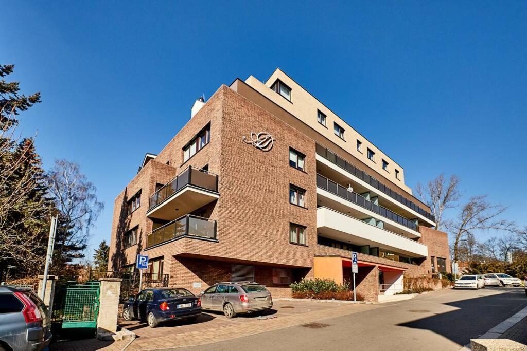 Luxury Apartment In Prague And Free Parking Εξωτερικό φωτογραφία