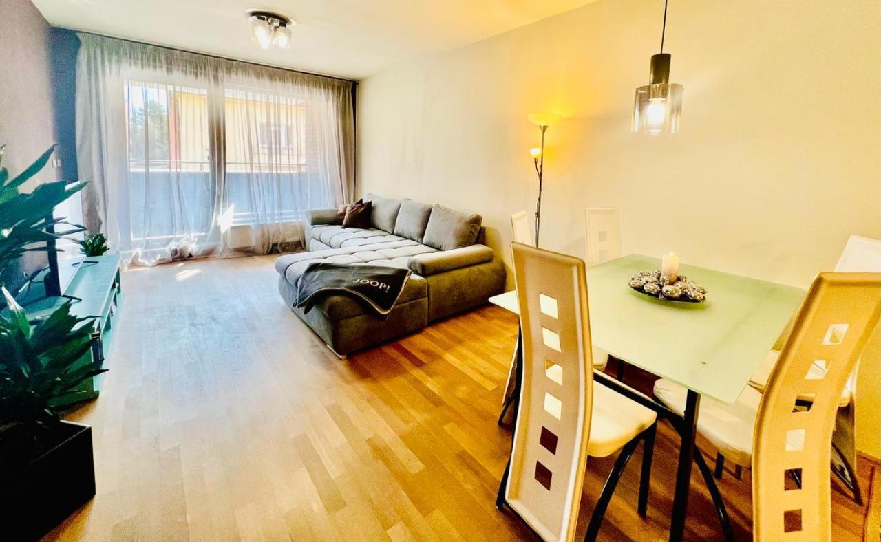 Luxury Apartment In Prague And Free Parking Εξωτερικό φωτογραφία