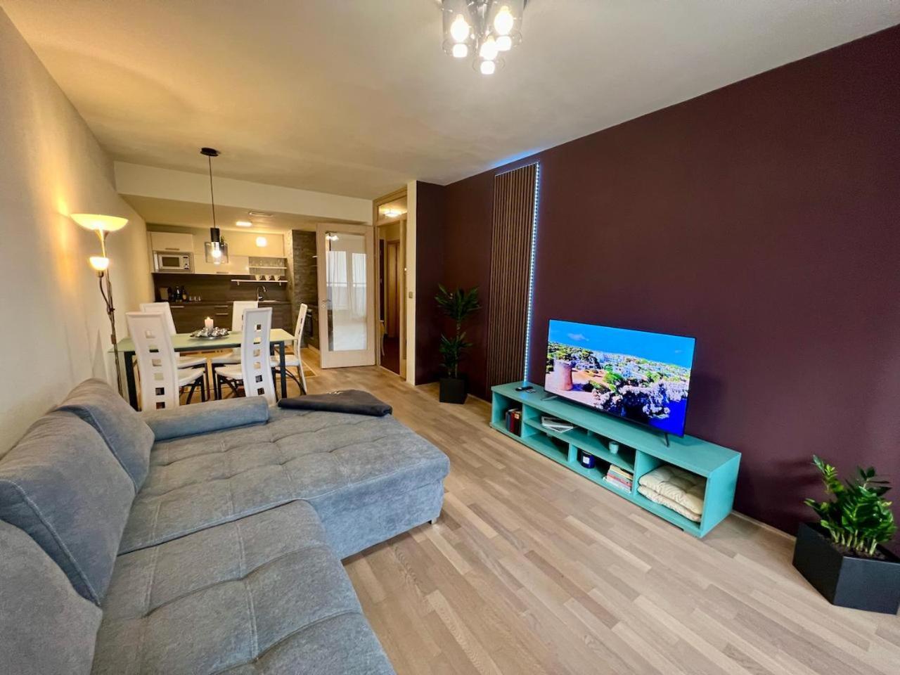 Luxury Apartment In Prague And Free Parking Εξωτερικό φωτογραφία