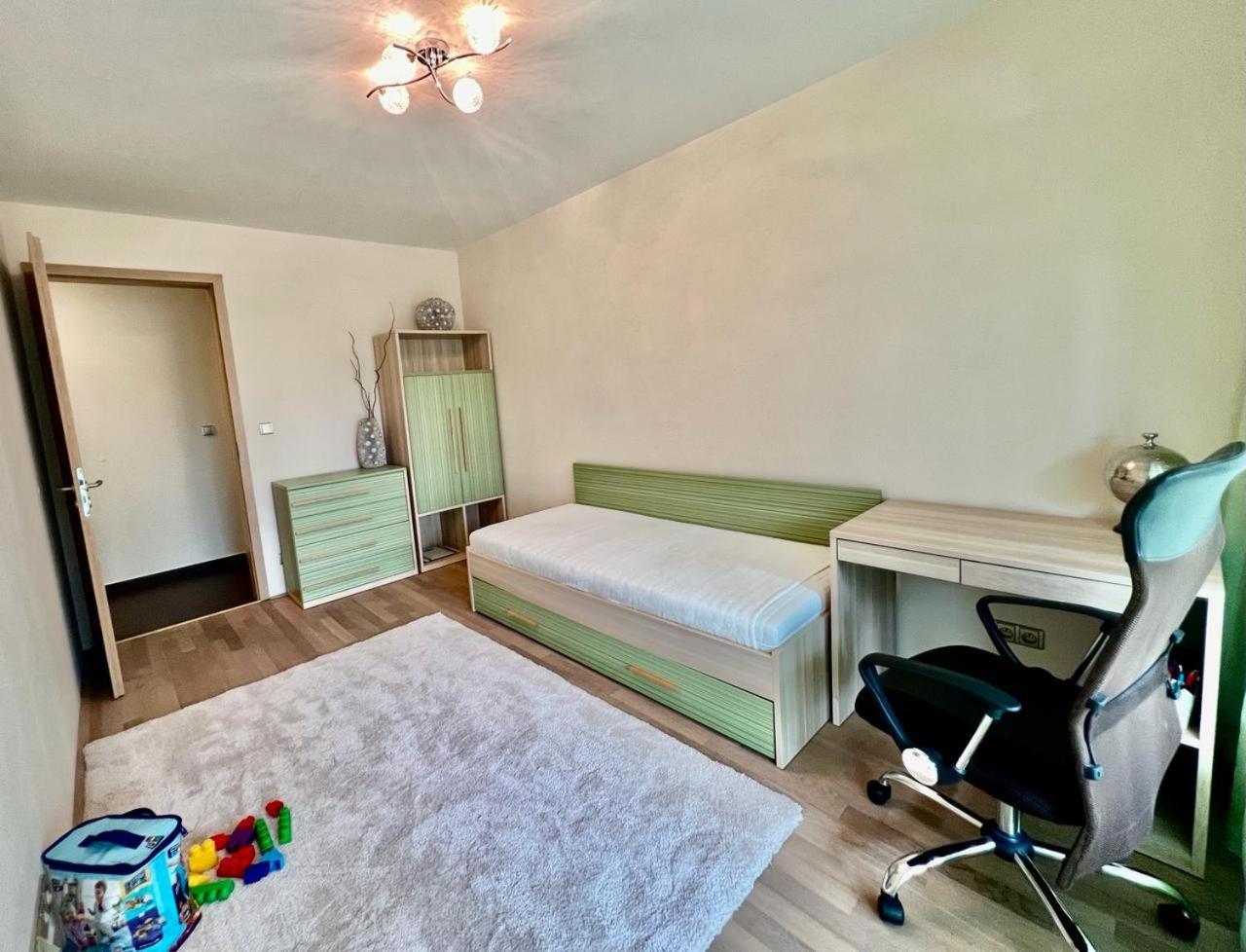 Luxury Apartment In Prague And Free Parking Εξωτερικό φωτογραφία