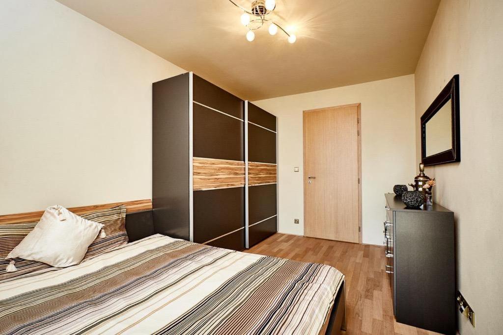 Luxury Apartment In Prague And Free Parking Εξωτερικό φωτογραφία